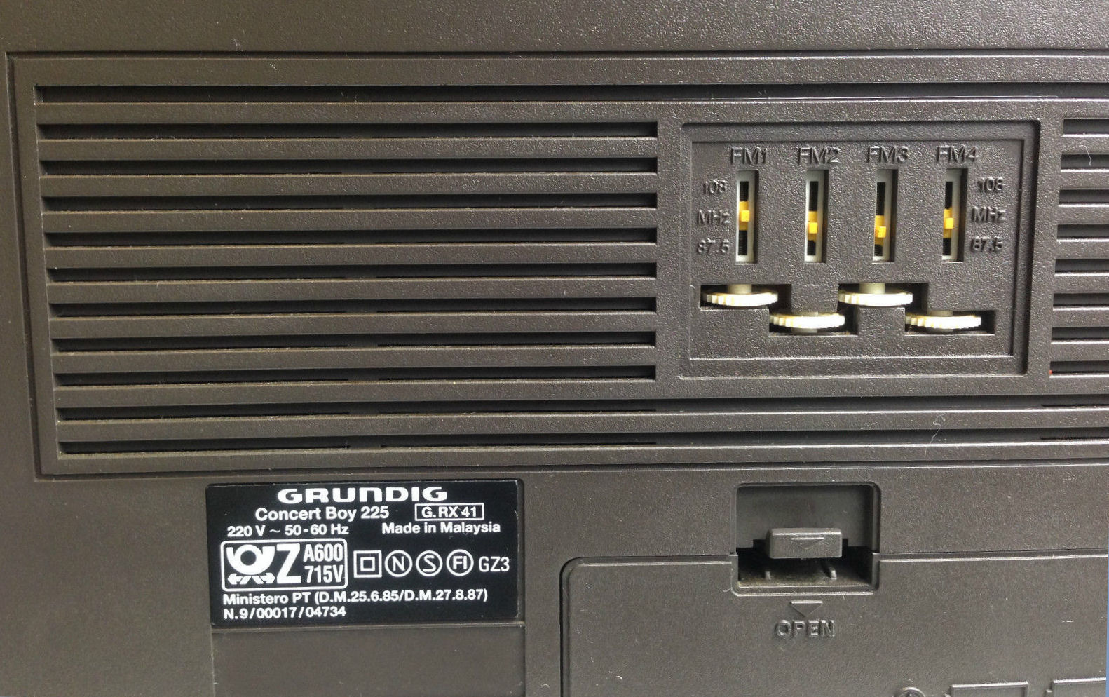 Grundig Concert Boy 225